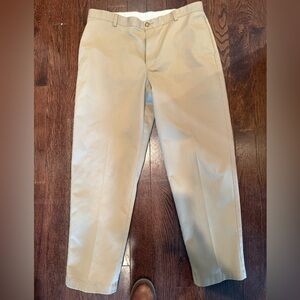 L.L. Bean Men's Khaki Chinos classic fit 38 x 32